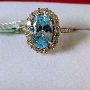 Elegant Gold and Blue Gemstone Ring